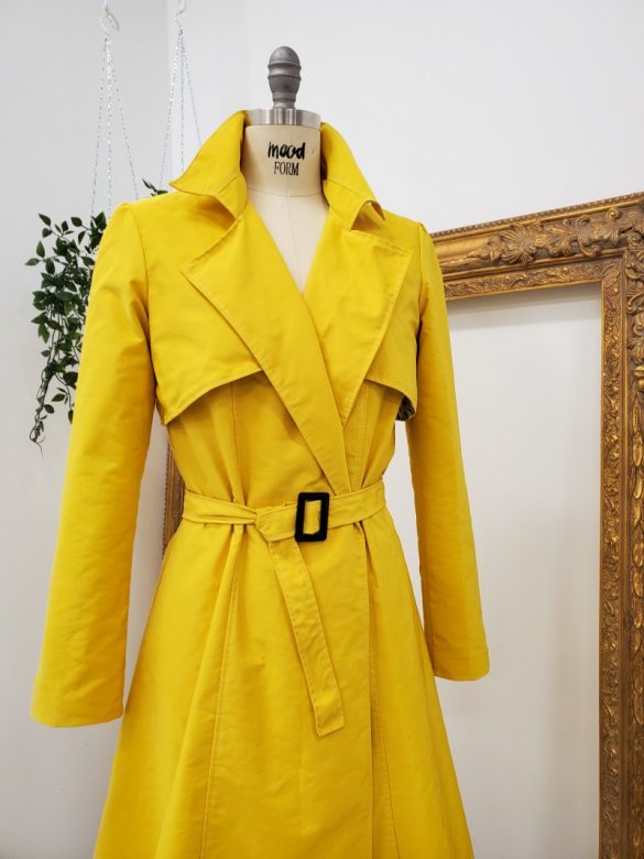 How to Choose the Perfect Fabric for Your Trench Coat - Free Sewing ...